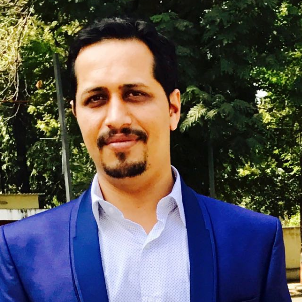 Dr. Himanshu Arora - Dentist in Vadodara